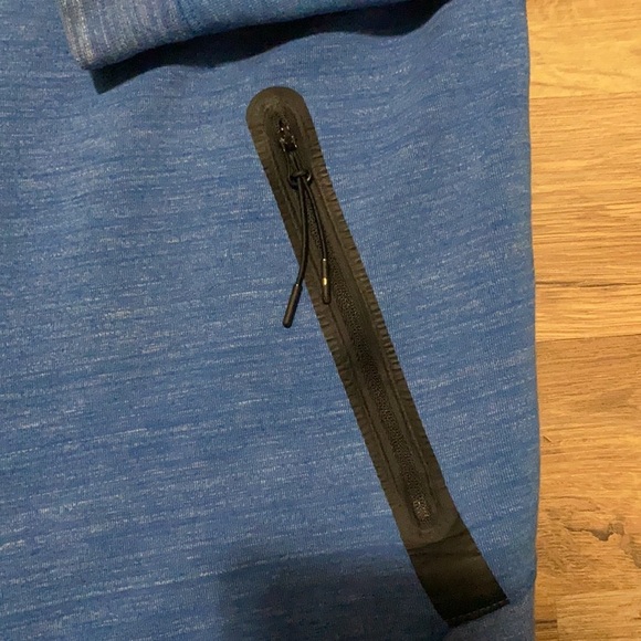 Nike tech fleece zip up - Picture 3 of 10